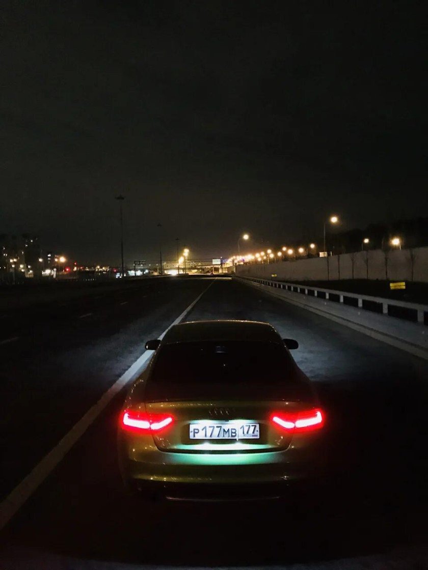 Ауди а4 ночью