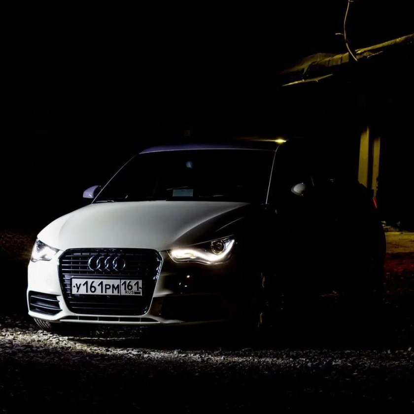 Audi ночью