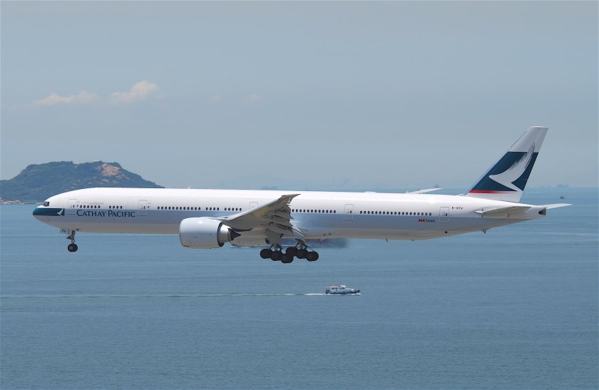 Boeing 777-300er cathay pacific
