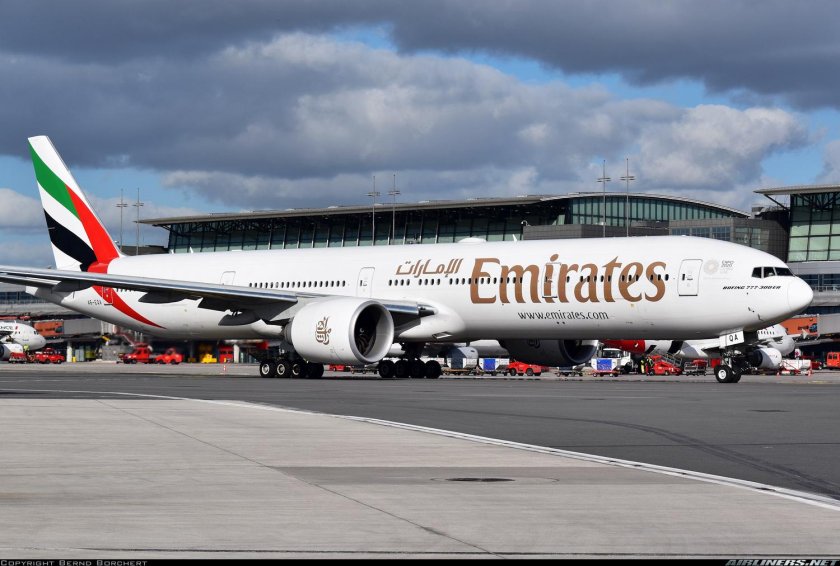 Боинг 777 Emirates