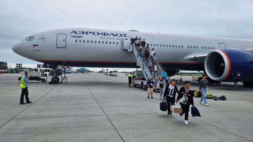 Самолет Боинг 777-300