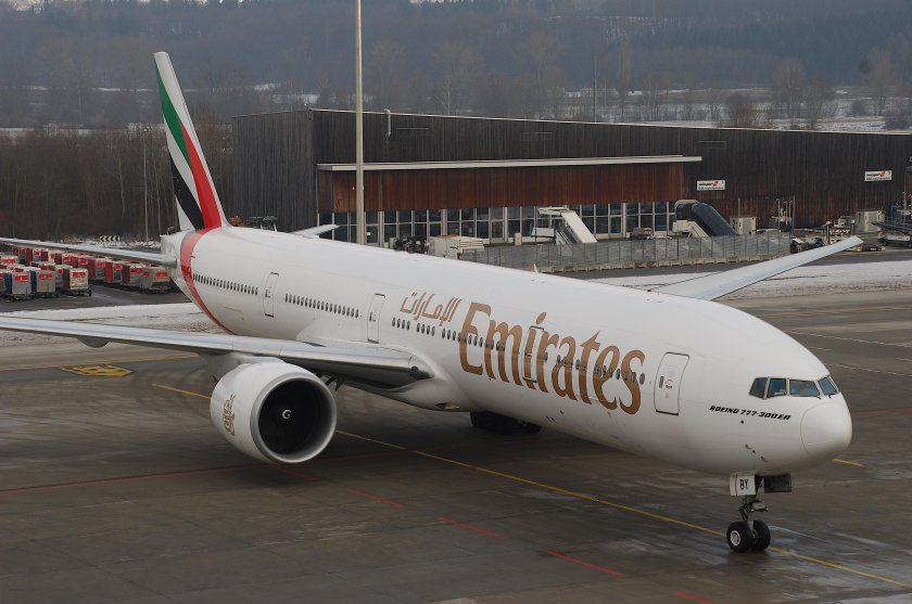 Эмирейтс 777-300