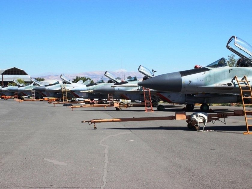 Авиабаза Эребуни Армения