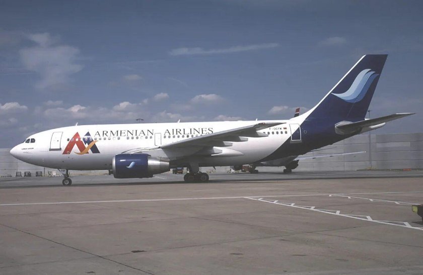 Самолеты Армениан Эйрлайнс