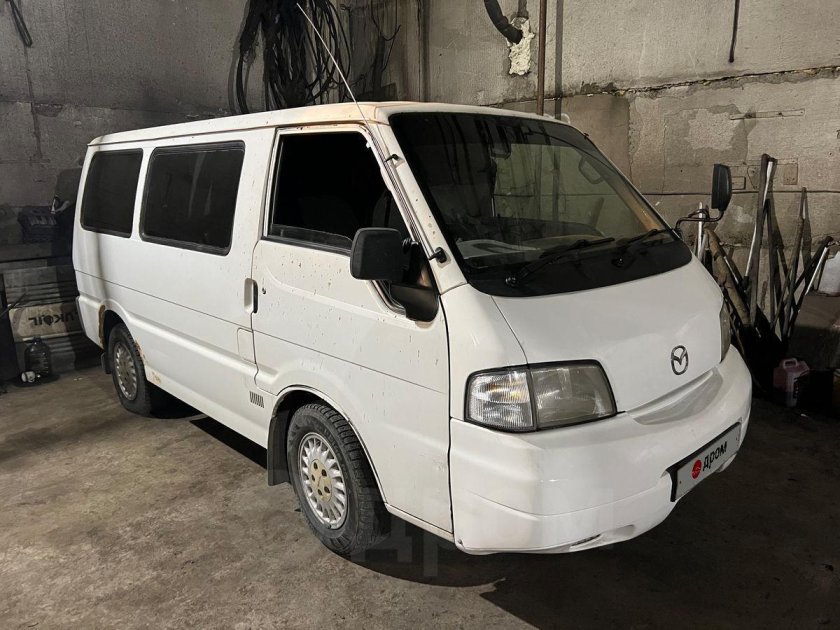 Микроавтобус мазда