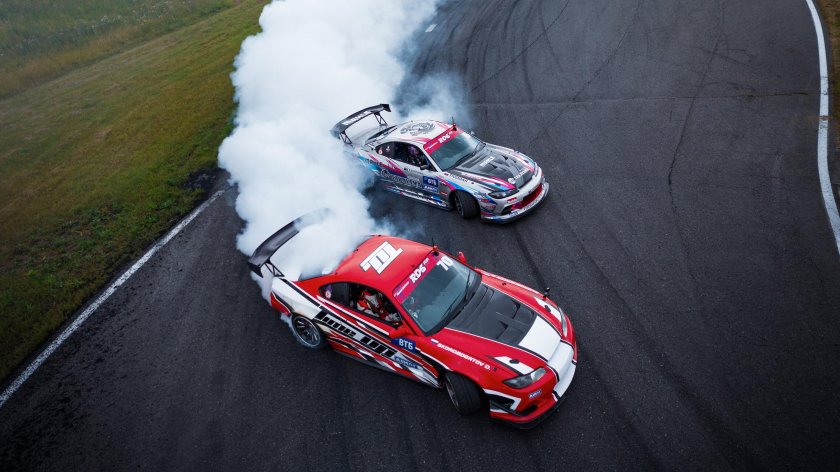 Дрифт красивый бирюзового