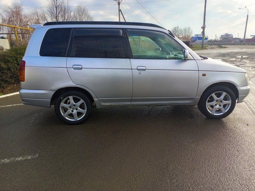 Daihatsu pyzar 1997