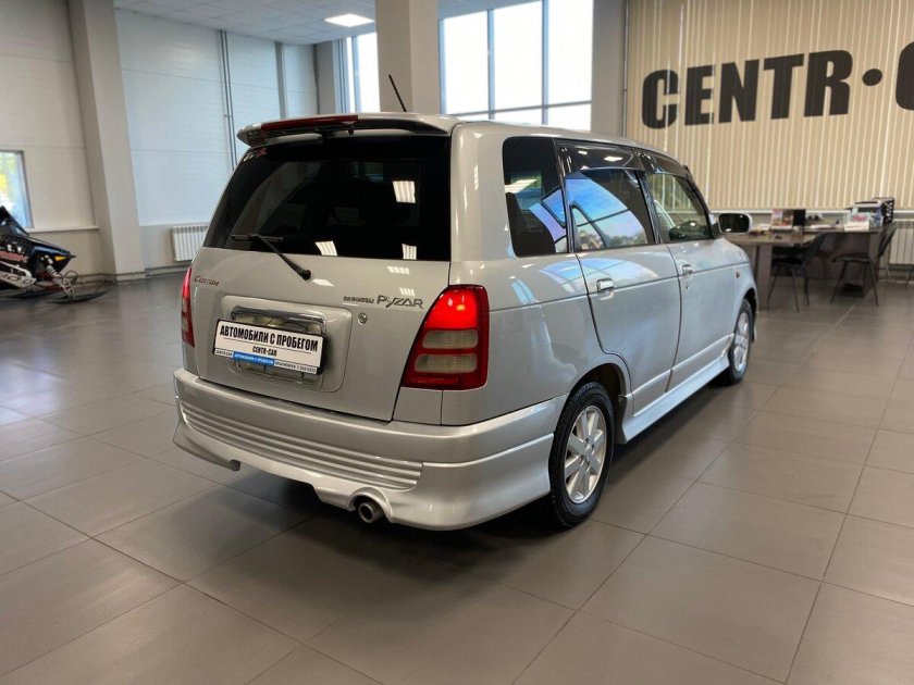 Daihatsu Pyzar 2001