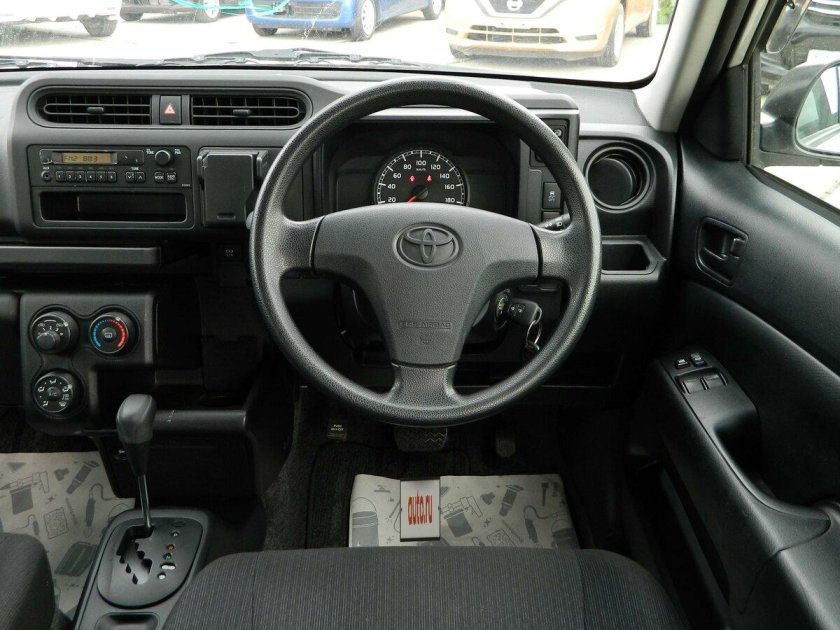 Toyota probox 2002 салон