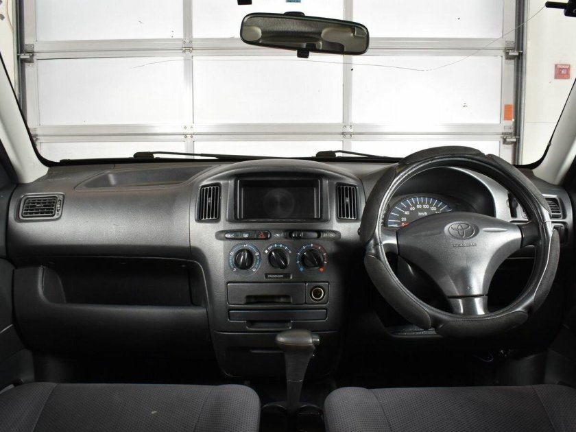 Тойота пробокс 2002