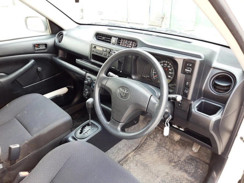 Toyota Probox салон