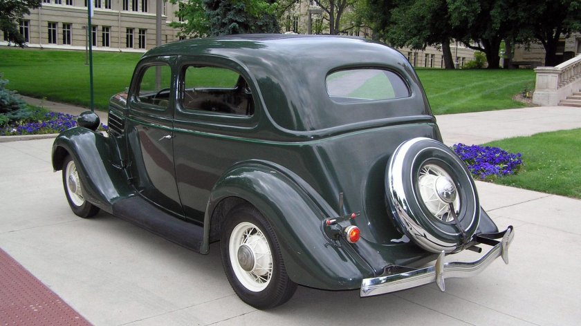 Ford 48 sedan 1935