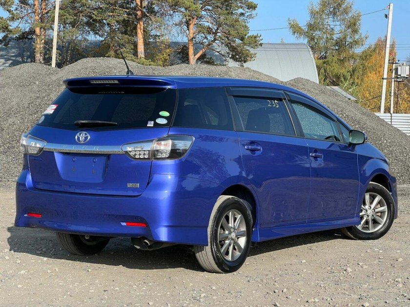 Тойота виш 2020