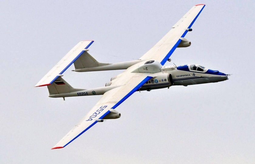 Самолёт геофизика м-55