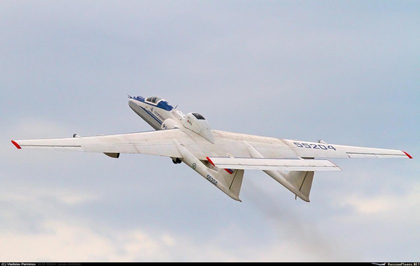 Самолёт геофизика м-55