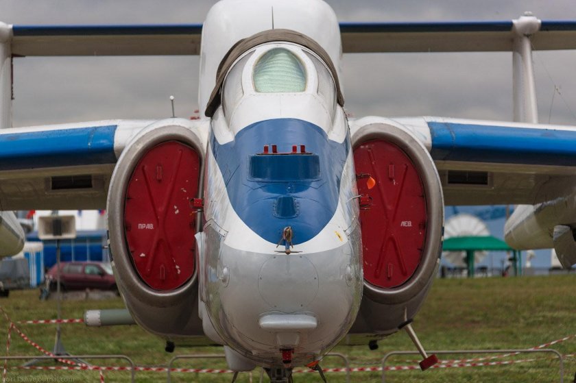 Самолёт геофизика м-55