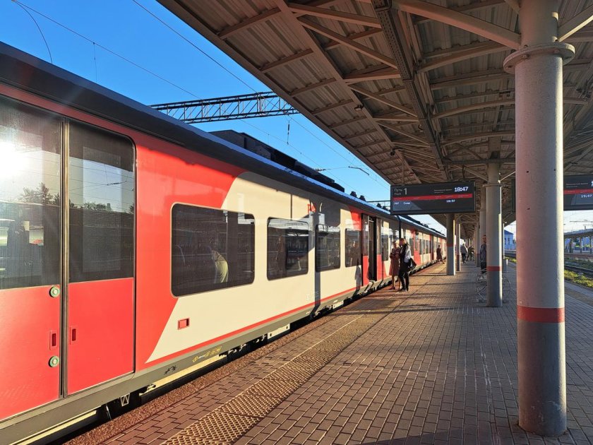 Поезд ласточка ленинградский вокзал