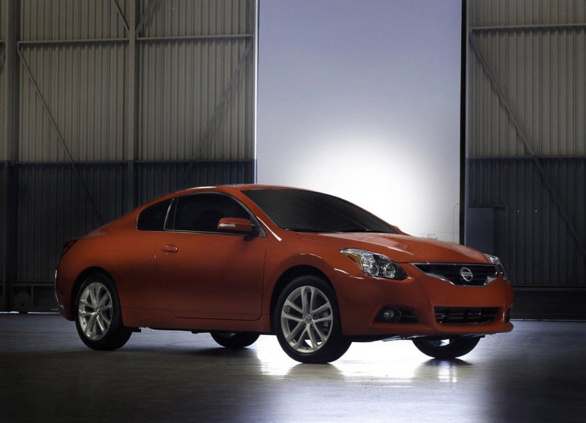 Nissan Altima купе