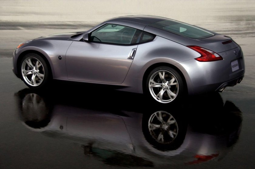 Ниссан 370z