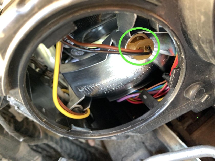 Шкода Октавия лампочка ближнего света