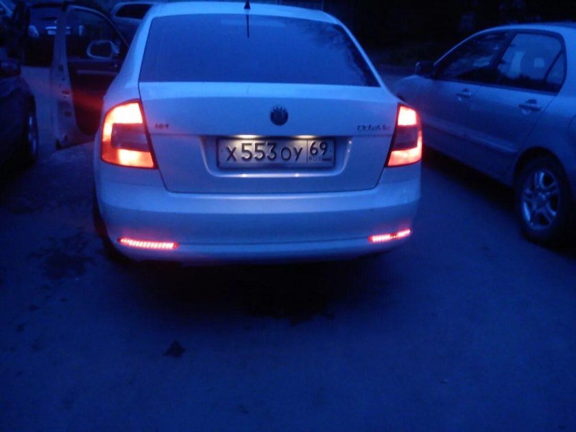 Габаритные огни Шкода Октавия а5