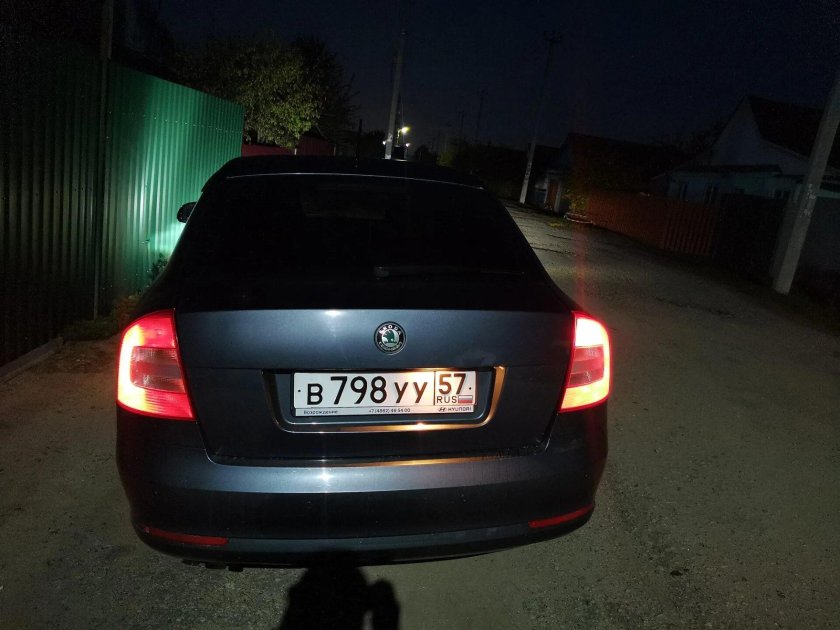 Оранжевые габариты Шкода Фабия 1