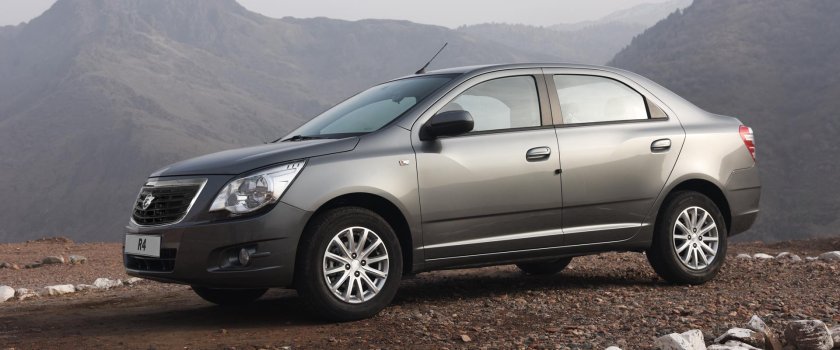 Chevrolet Cobalt Ravon r4