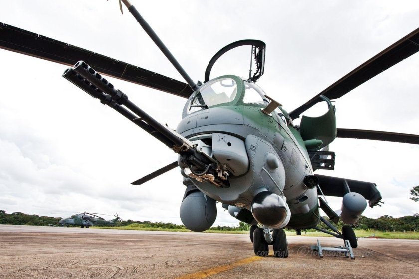 Ми-35 вертолет