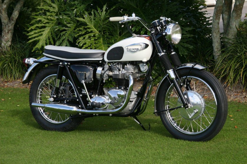 Triumph 1966