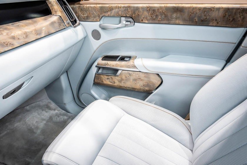 Аурус лимузин салон