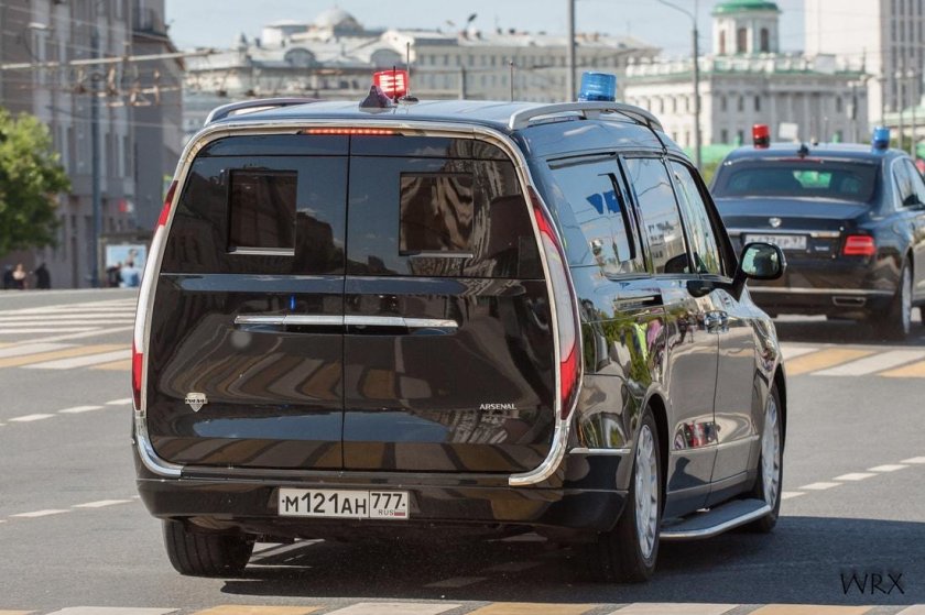 Машина Аурус Арсенал