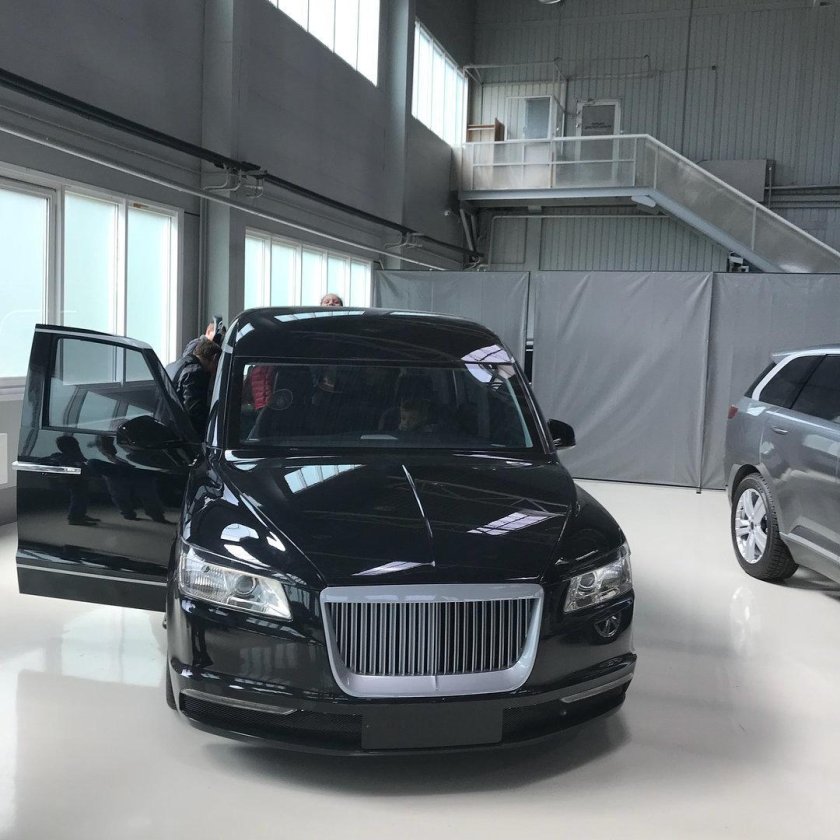 Микроавтобус 4125 Aurus Arsenal