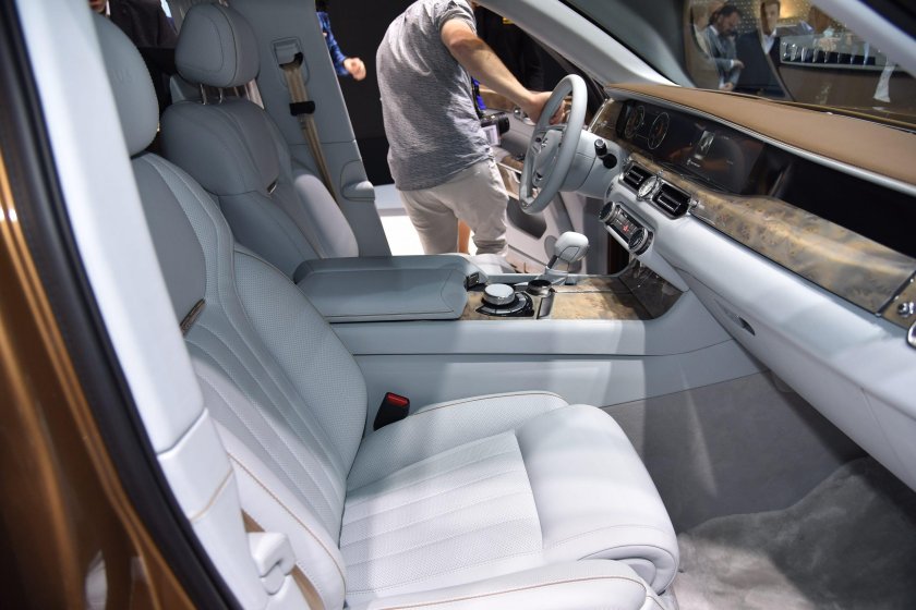 Что такое лимузин Аурус внутри салона