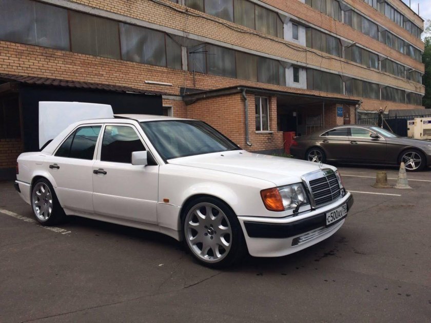 Мерседес 124 белый