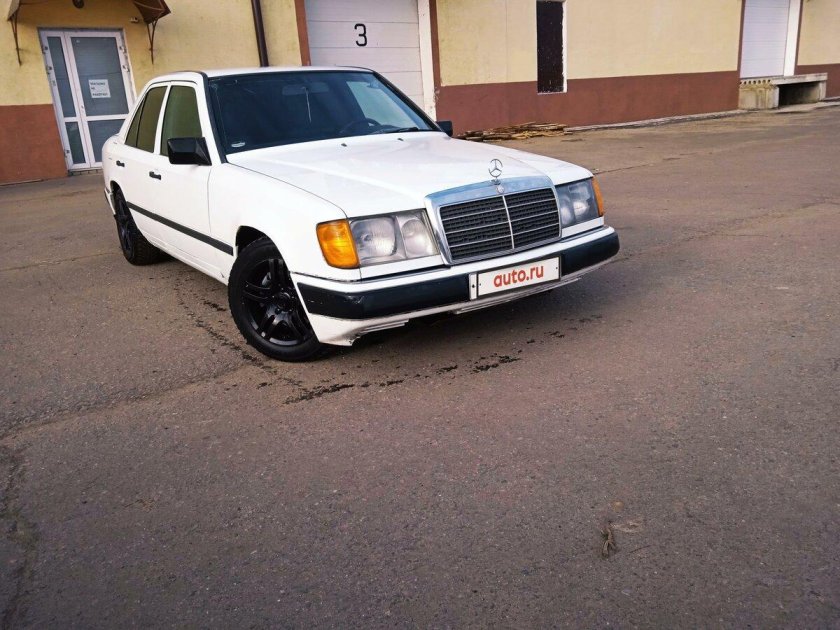 Мерседес 124 1989