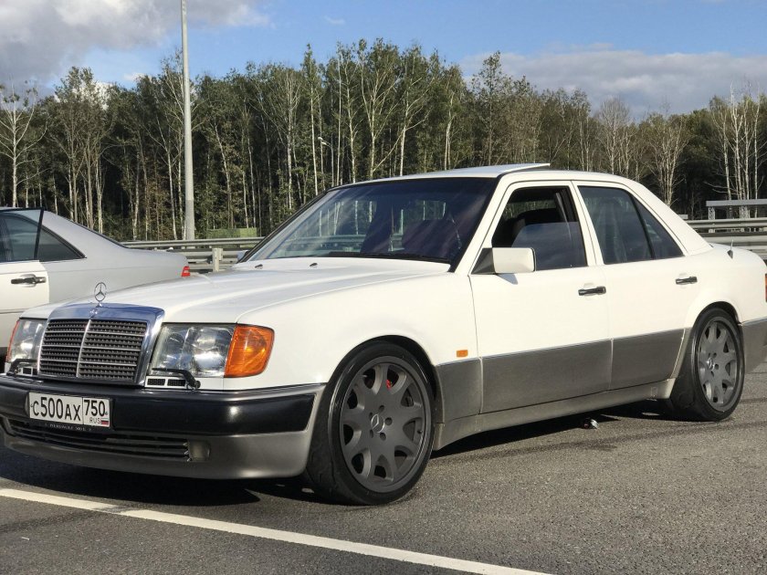 Мерседес w124 e500