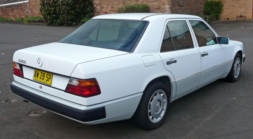 Mercedes Benz w124 e230