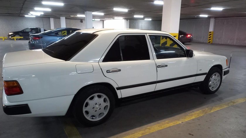 Mercedes benz w124 e230