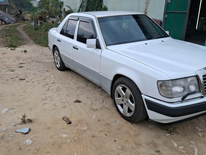 Мерседес 200 124 кузов