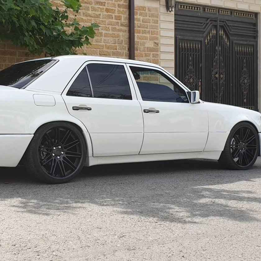 Мерседес 124 белый