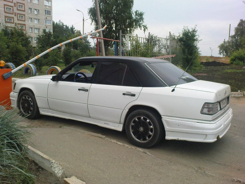 Мерседес 124 белый