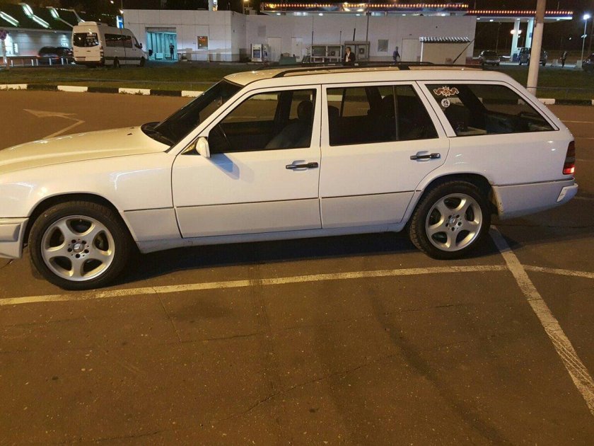 Мерседес 124 универсал белый
