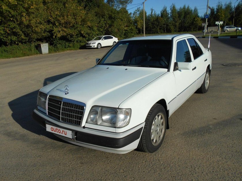 Mercedes-Benz w124 белый