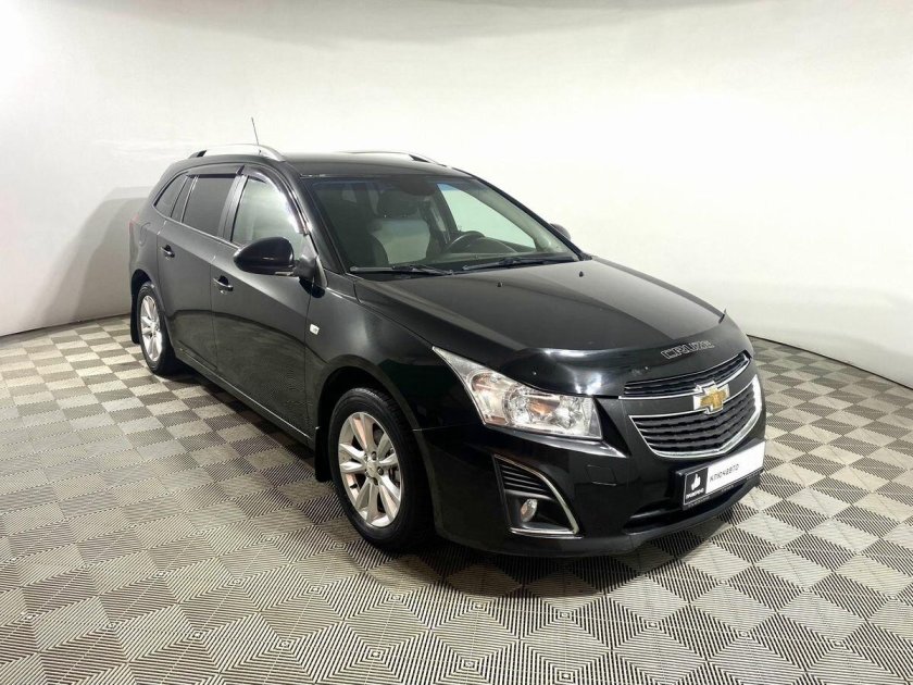 Шевроле Круз универсал черный