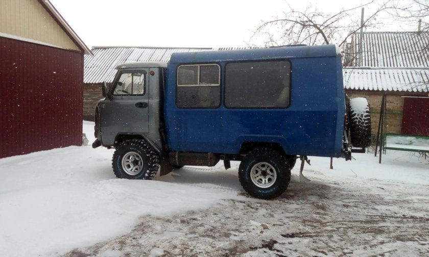 УАЗ 3303 вахтовка