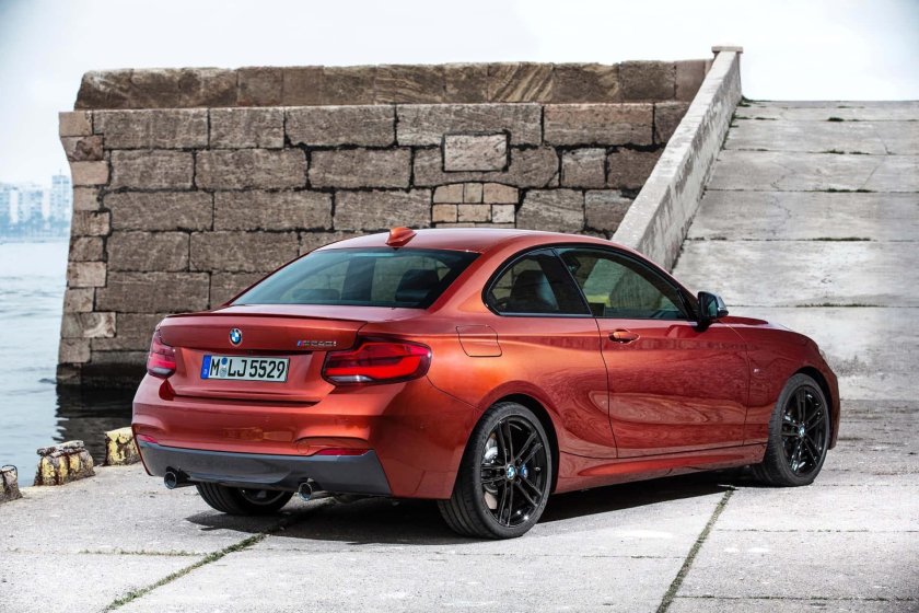 BMW m240i