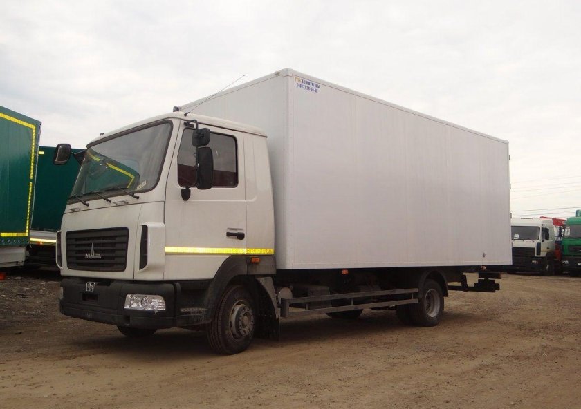 МАЗ 5340 промтоварный фургон