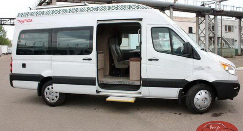 Микроавтобус МАЗ