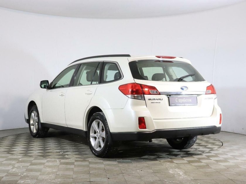 Субару аутбек 2011