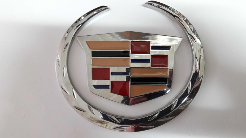 Кадиллак Эскалейд шильдик